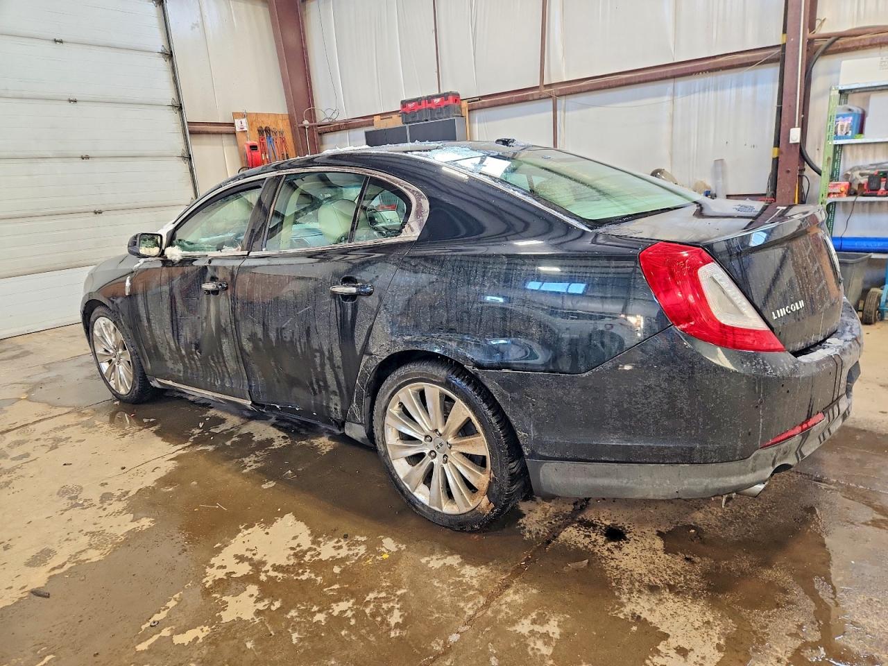 2014 LINCOLN MKS photo 2