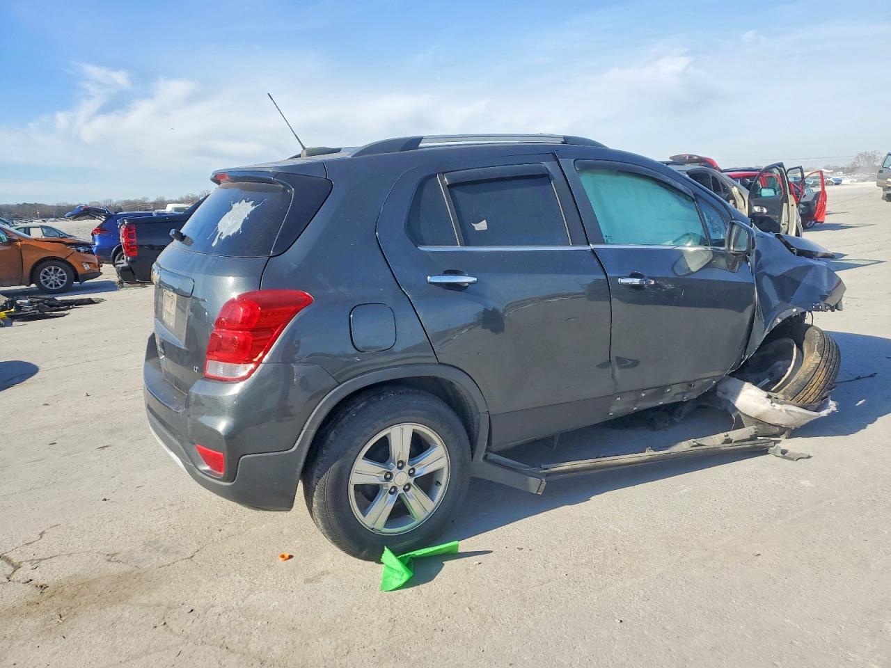 2019 CHEVROLET TRAX 1LT photo 3