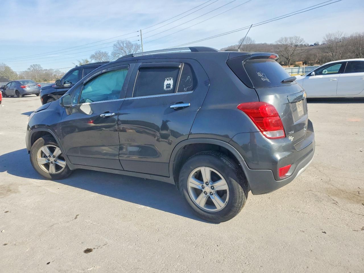 2019 CHEVROLET TRAX 1LT photo 2