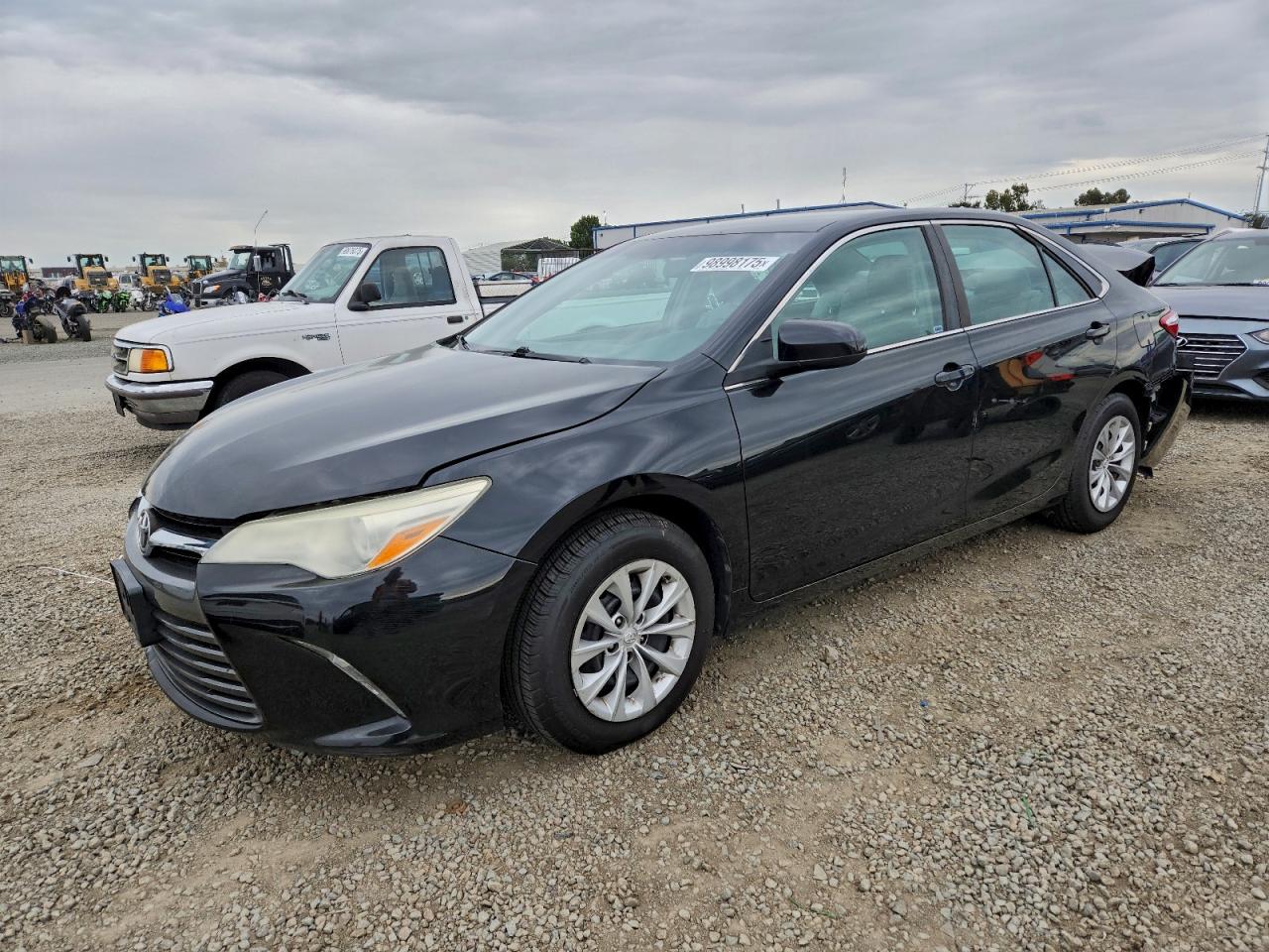 2016 TOYOTA CAMRY