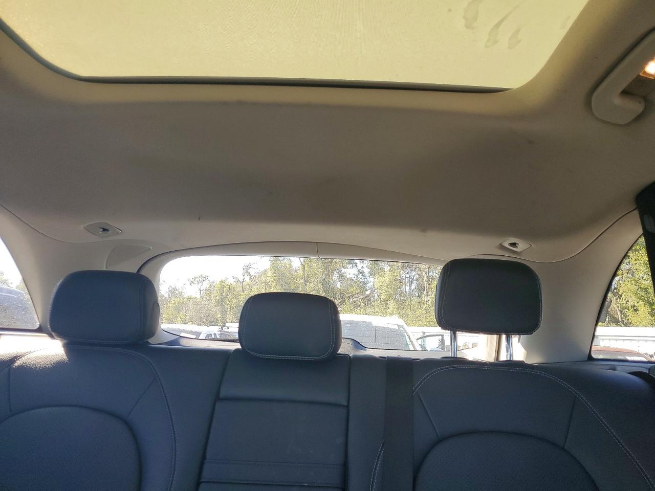 2016 MERCEDES-BENZ GLC 300 photo 10