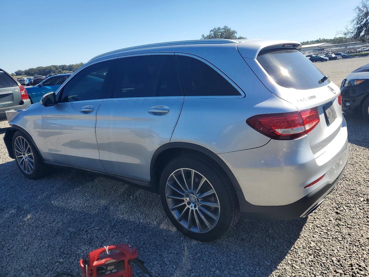 2016 MERCEDES-BENZ GLC 300 photo 2