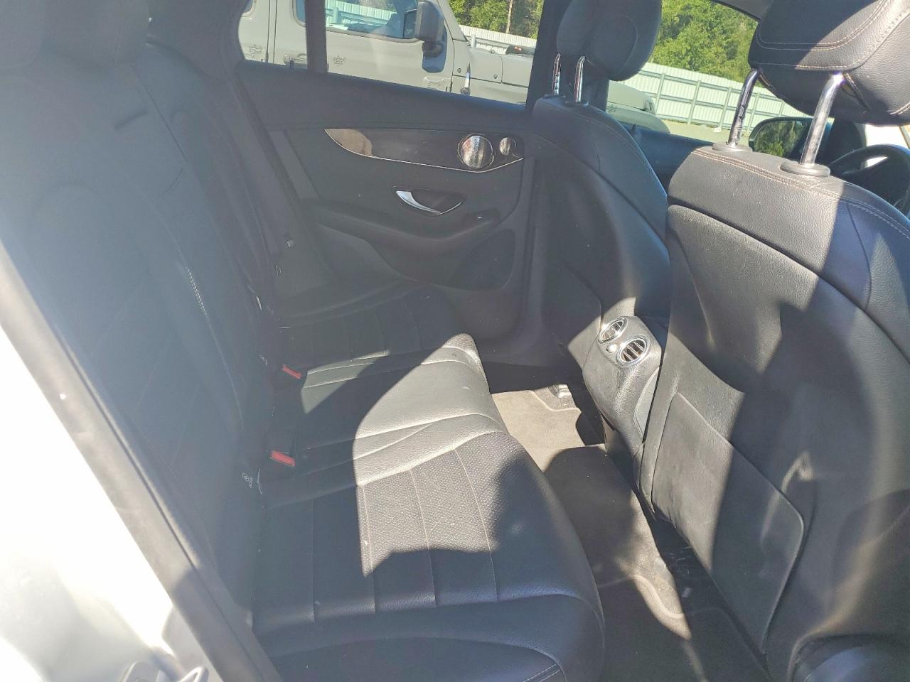 2016 MERCEDES-BENZ GLC 300 photo 11