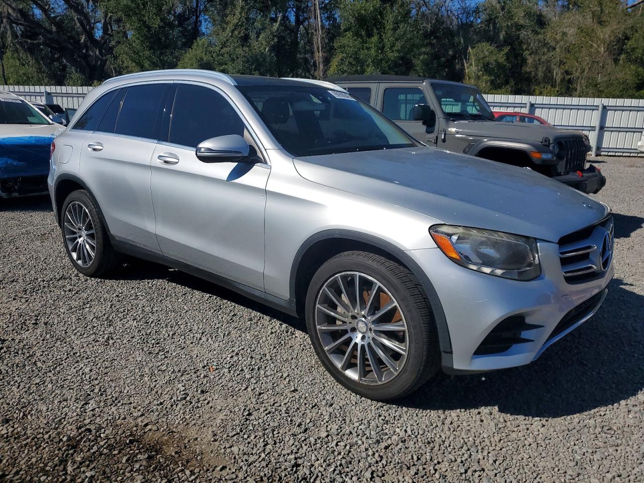 2016 MERCEDES-BENZ GLC 300 photo 4