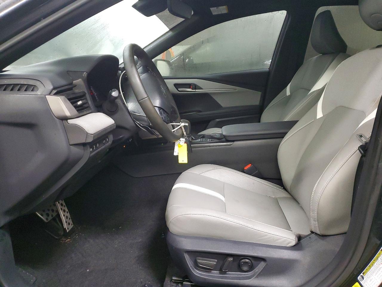 2026 TOYOTA CAMRY SE photo 7