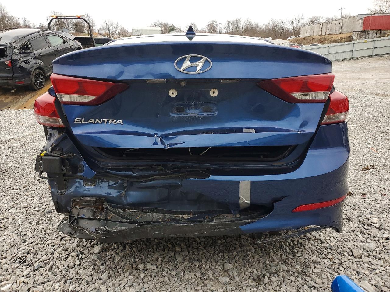 2018 HYUNDAI ELANTRA SEL photo 11