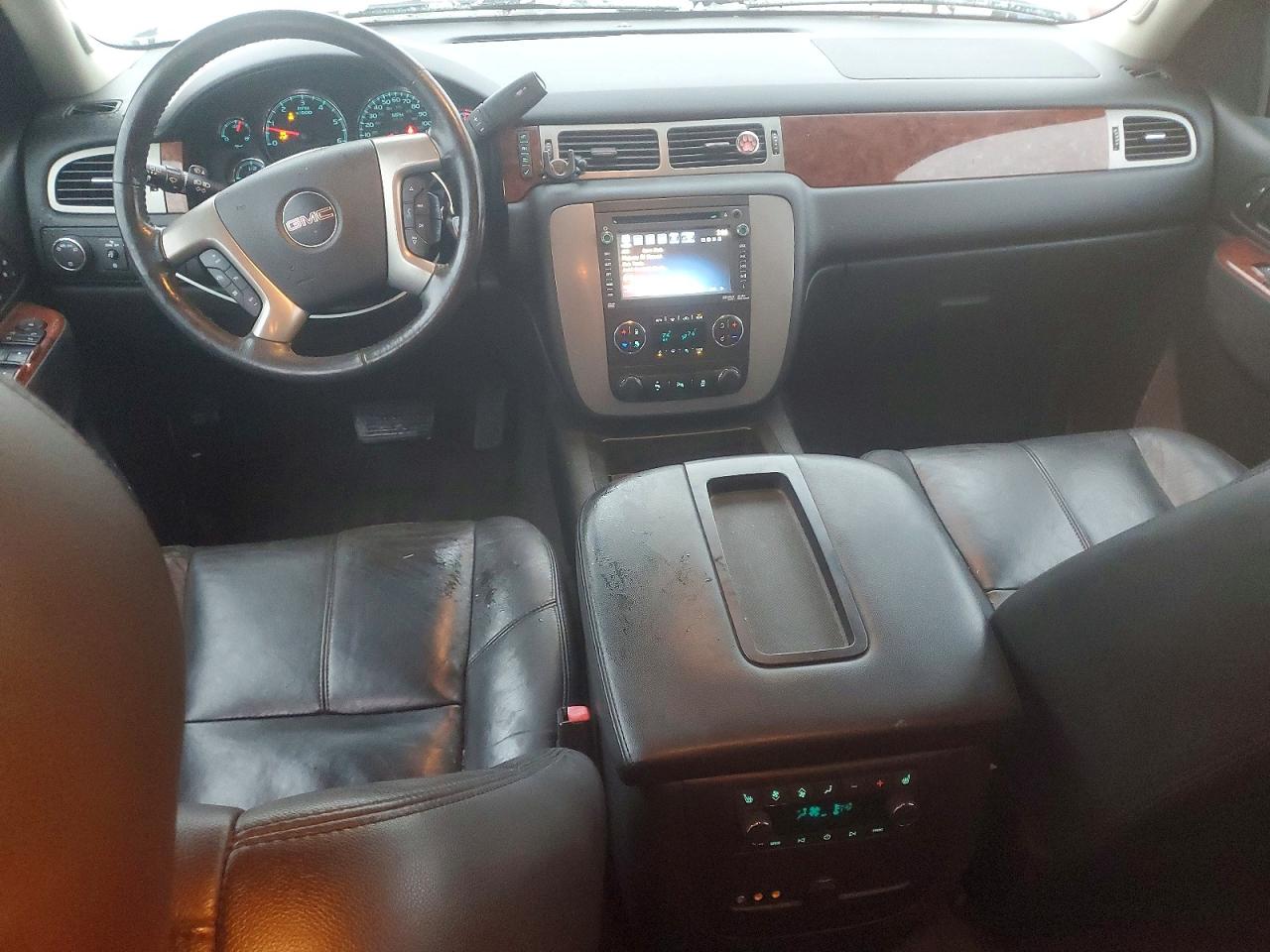 2013 GMC YUKON XL K1500 SLT photo 8
