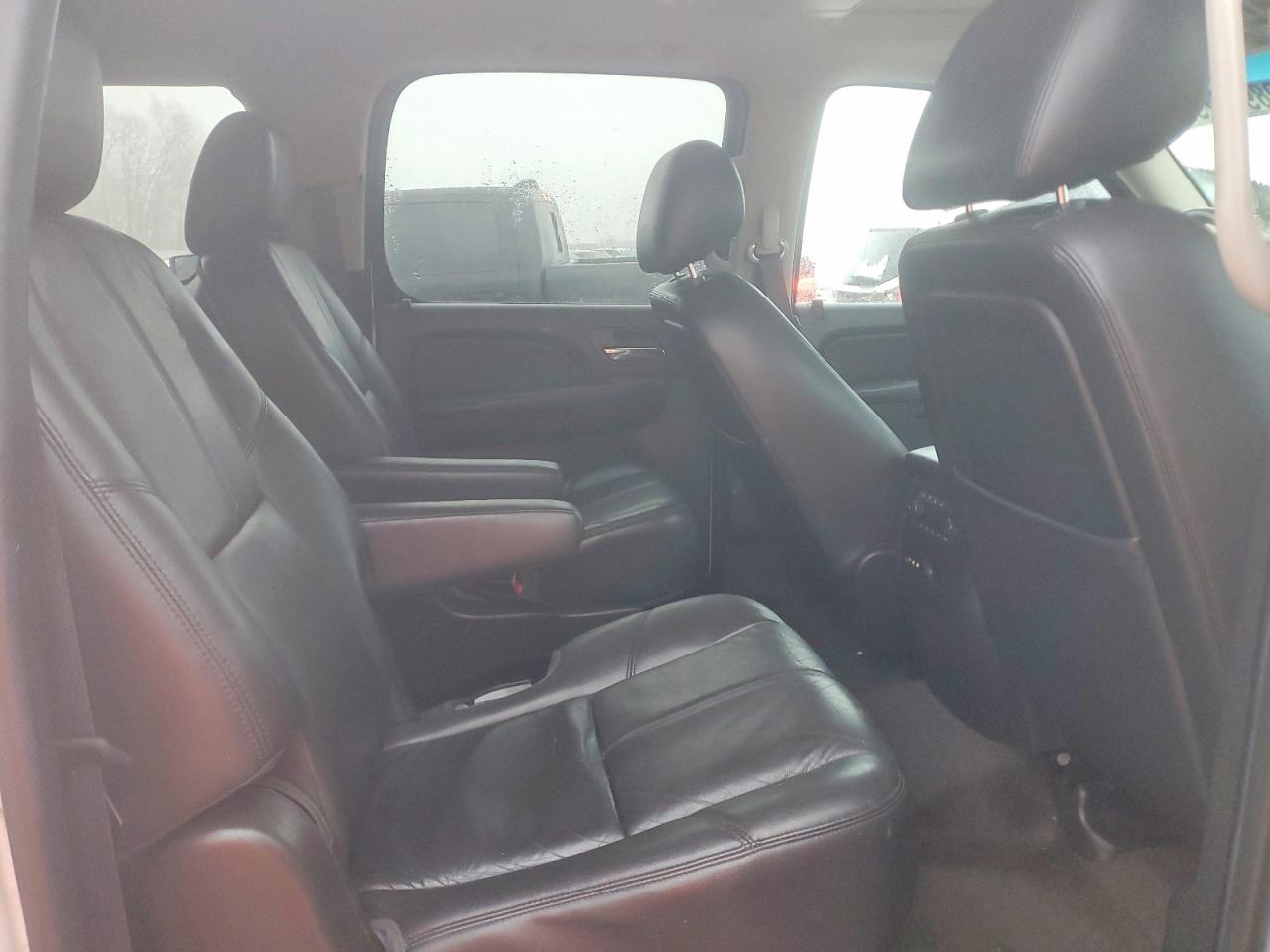 2013 GMC YUKON XL K1500 SLT photo 11