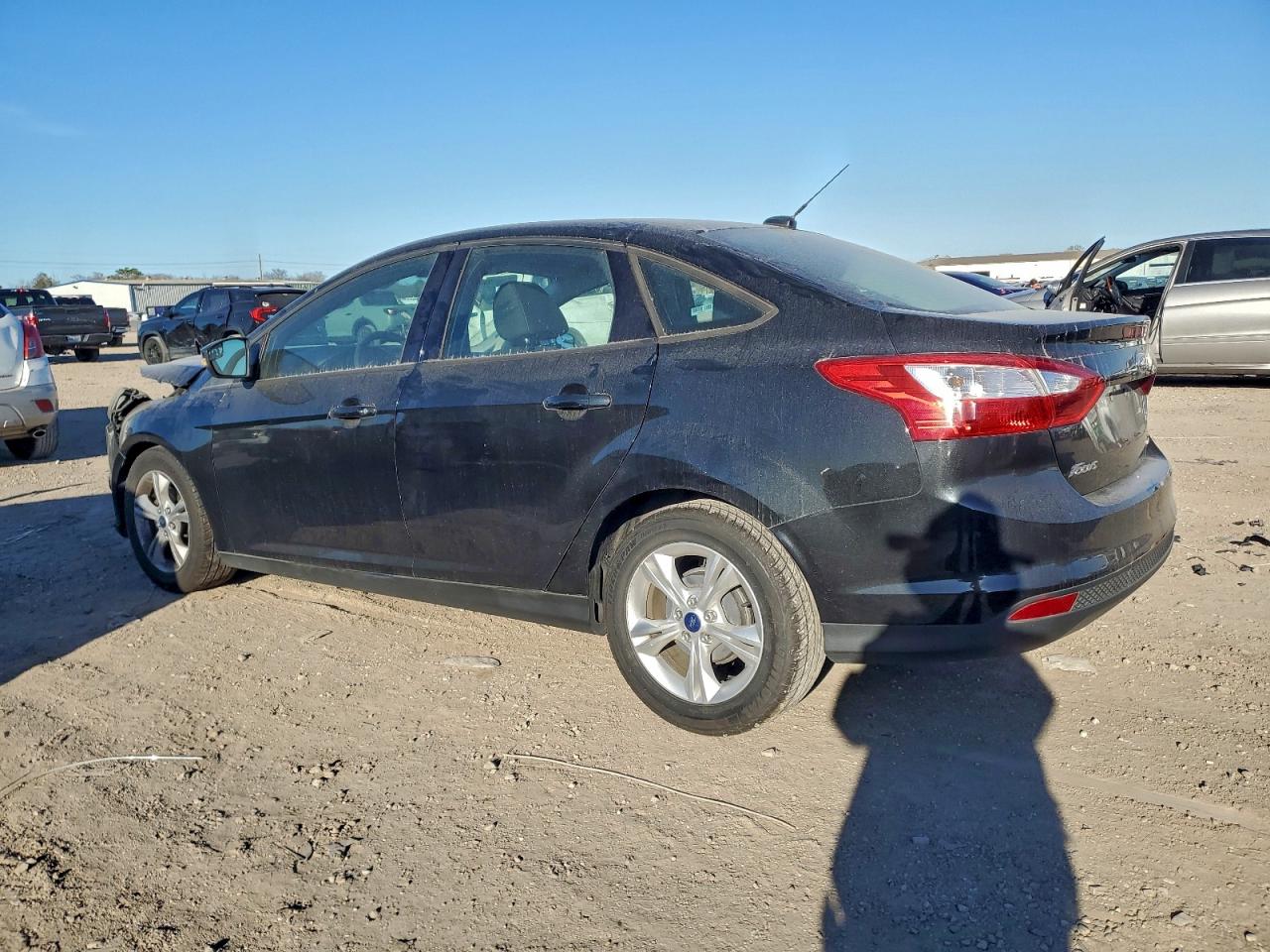2014 FORD FOCUS SE photo 2