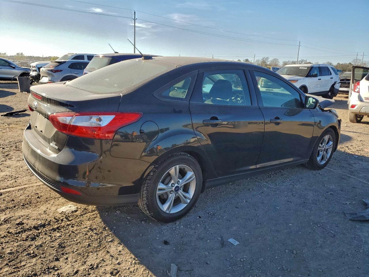 2014 FORD FOCUS SE photo 3