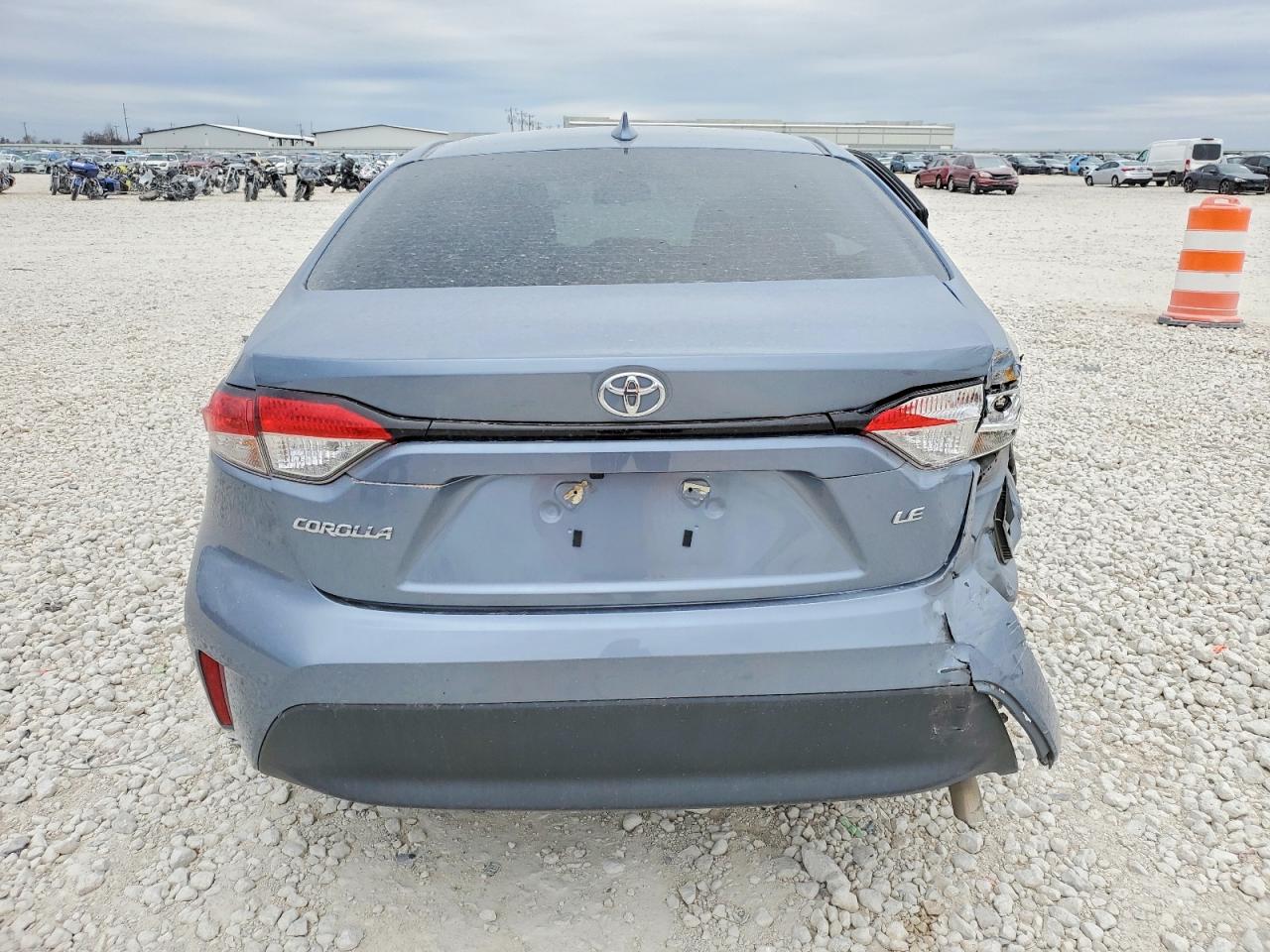 2023 TOYOTA COROLLA LE photo 6