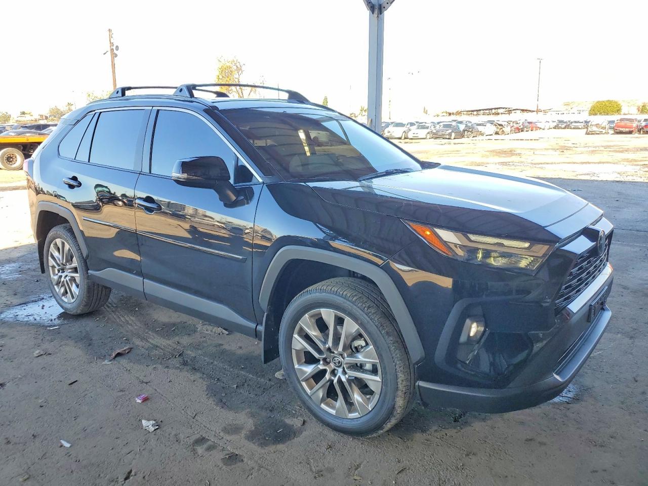 2025 TOYOTA RAV4 XLE PREMIUM photo 7