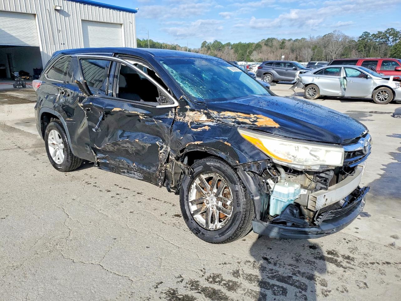 2014 TOYOTA HIGHLANDER LE photo 4