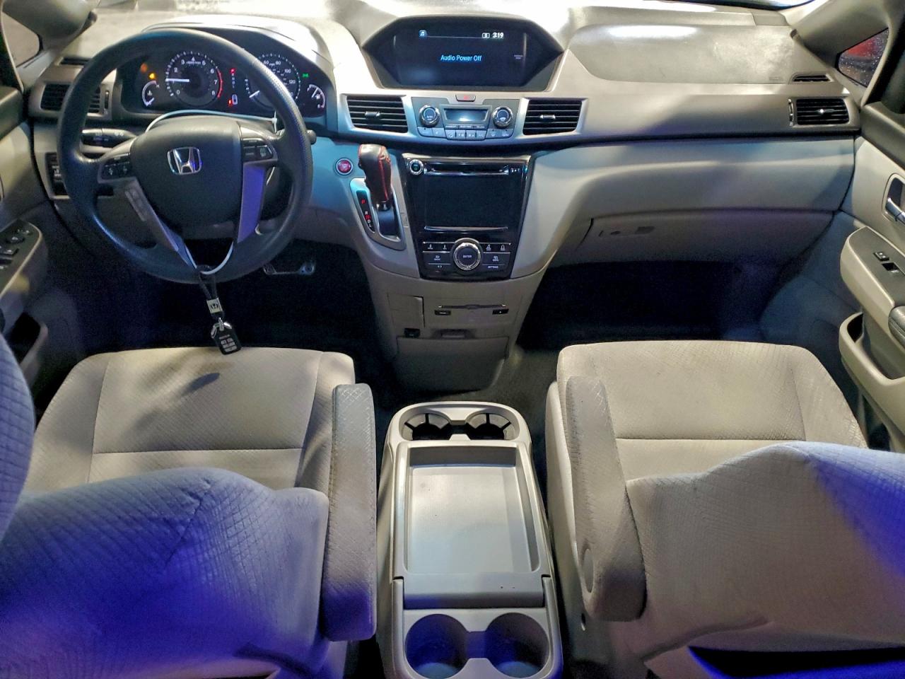 2016 HONDA ODYSSEY SE photo 8