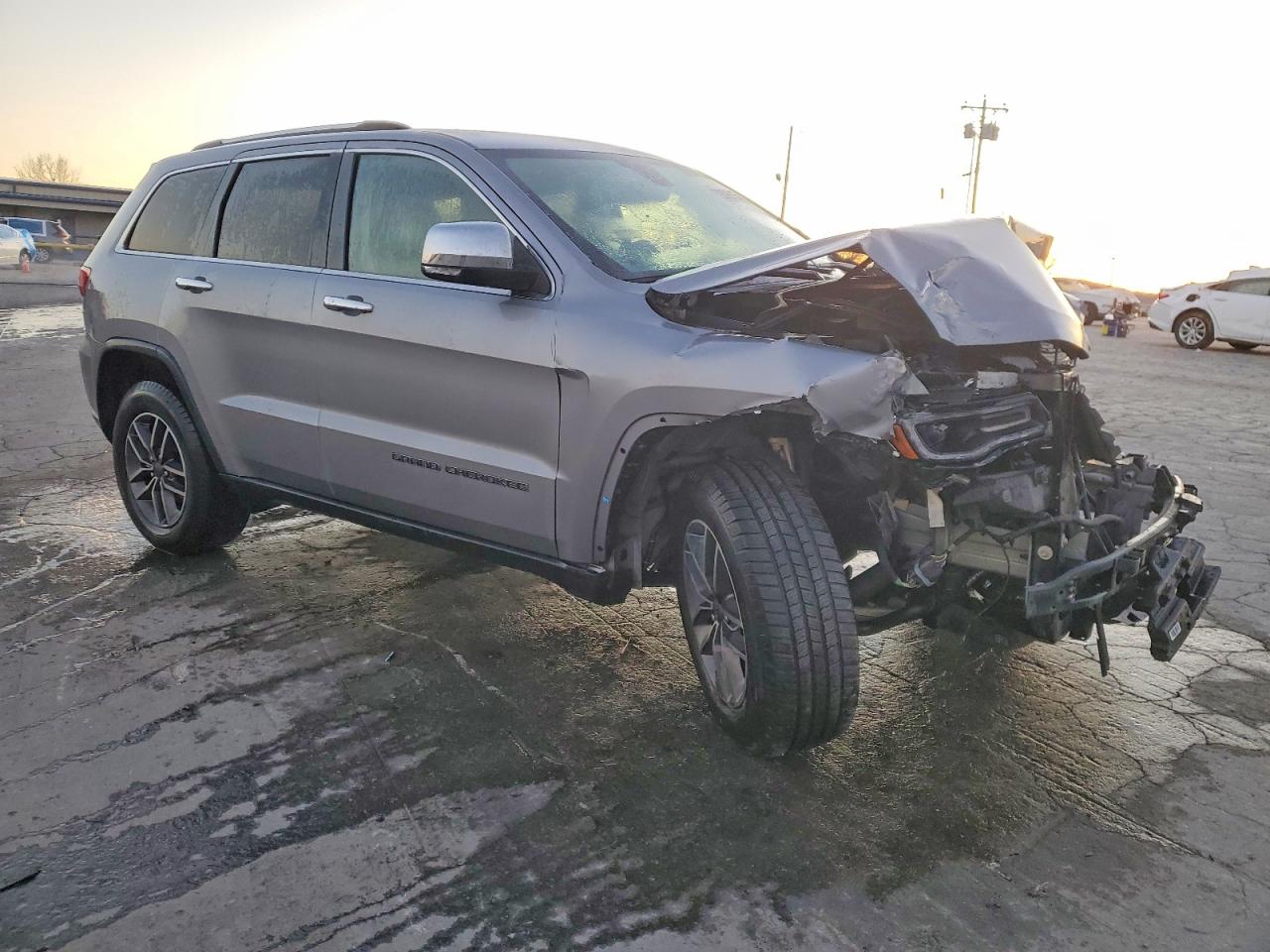 2019 JEEP GRAND CHEROKEE LIMITED photo 4