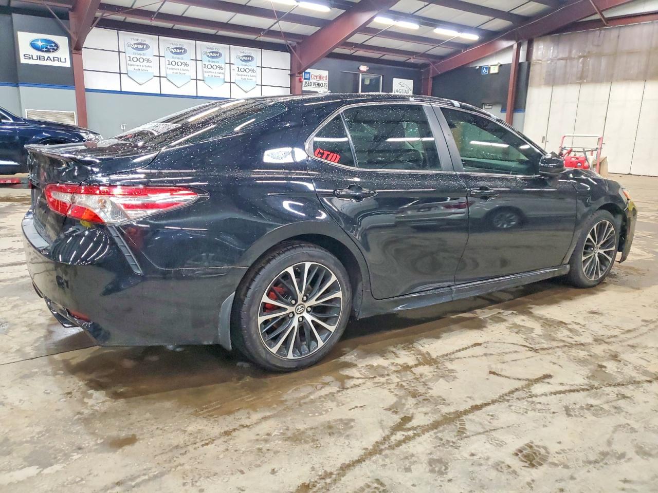 2018 TOYOTA CAMRY L photo 3