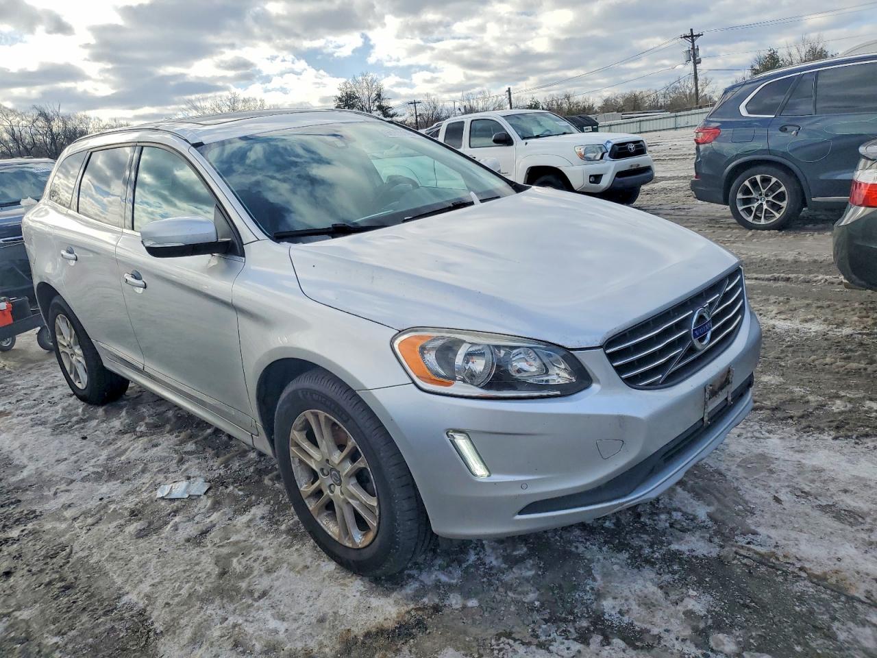 2016 VOLVO XC60 T5 PREMIER photo 4