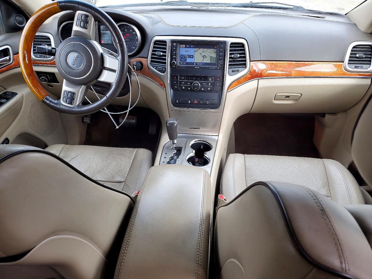 2012 JEEP GRAND CHEROKEE OVERLAND photo 8