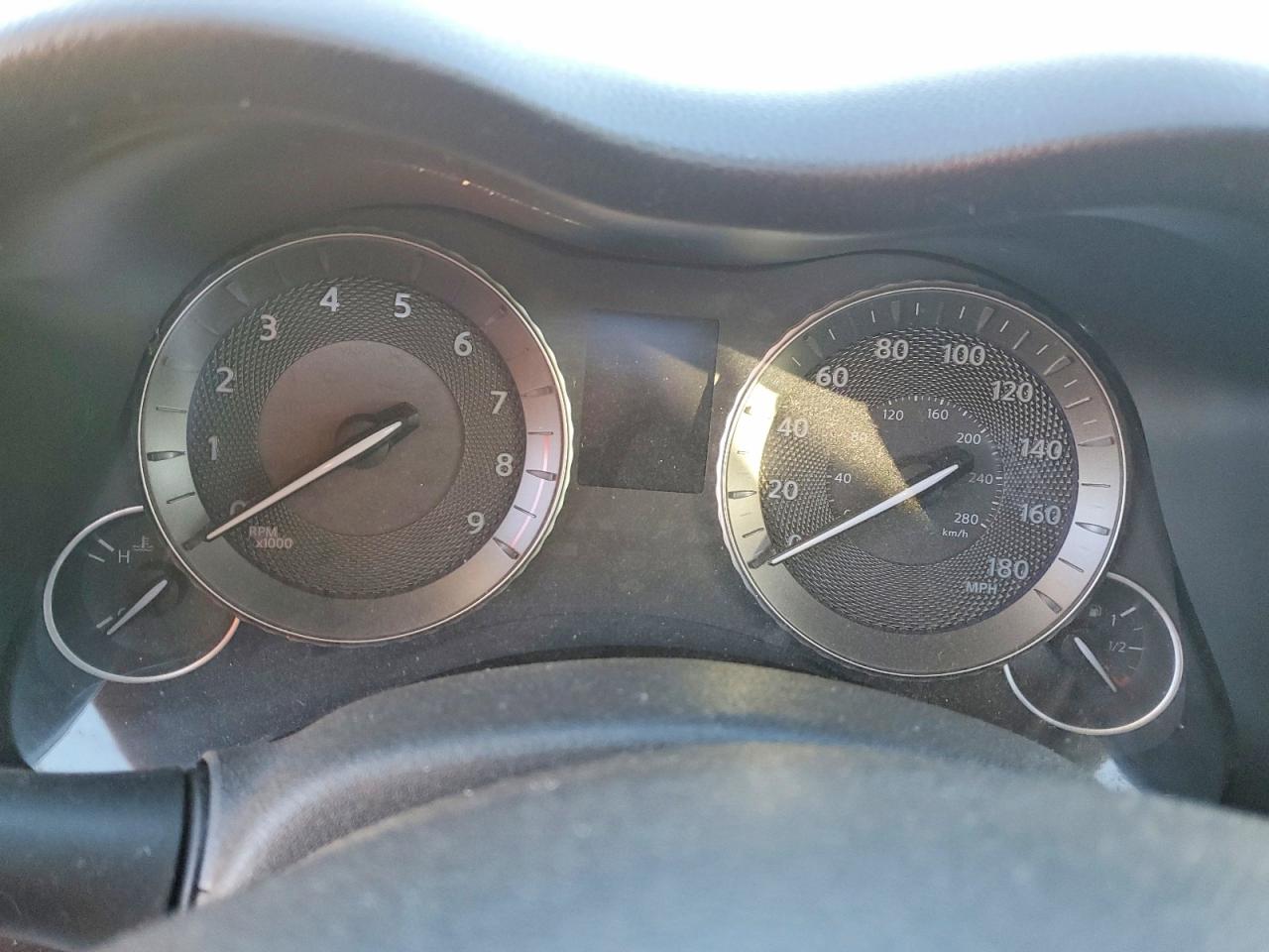 2011 INFINITI M37 X photo 9