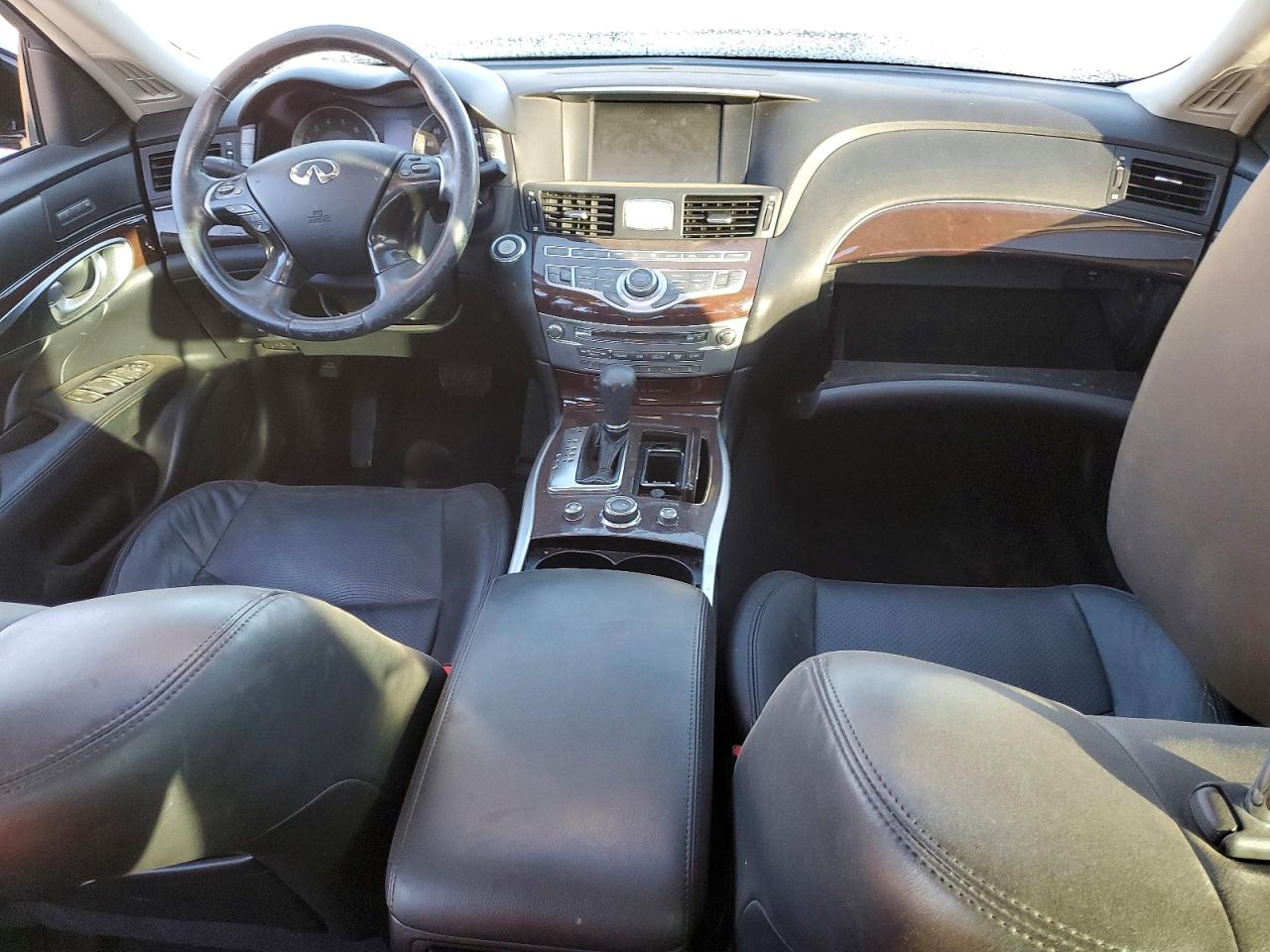 2011 INFINITI M37 X photo 8