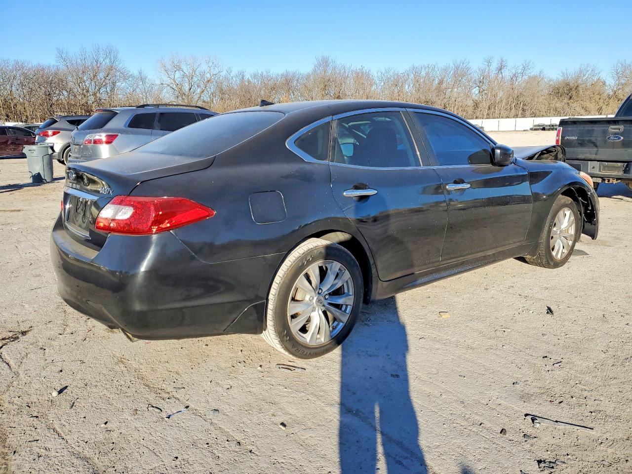 2011 INFINITI M37 X photo 3
