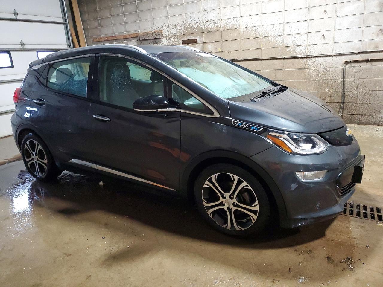 2017 CHEVROLET BOLT EV PREMIER photo 4