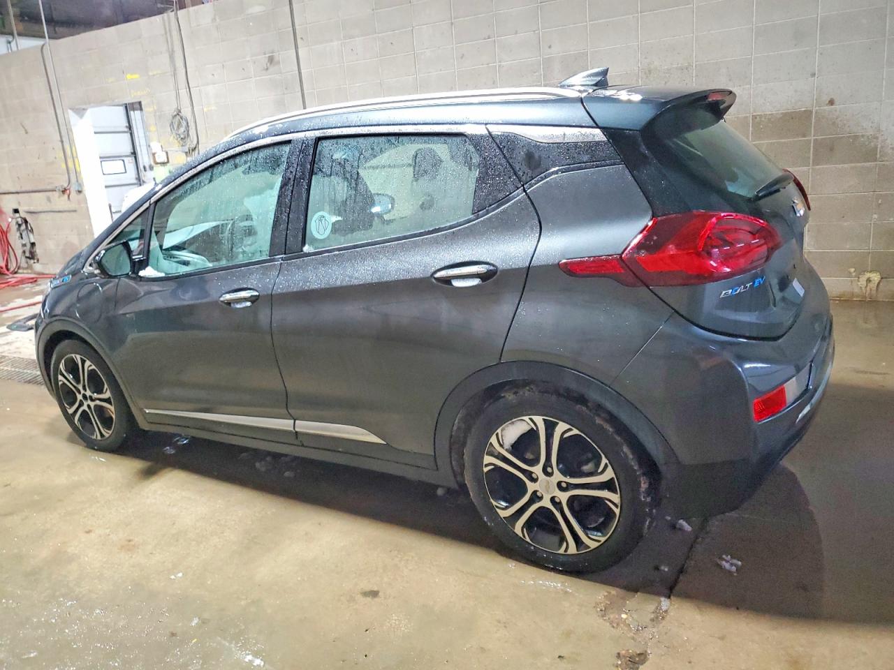 2017 CHEVROLET BOLT EV PREMIER photo 2