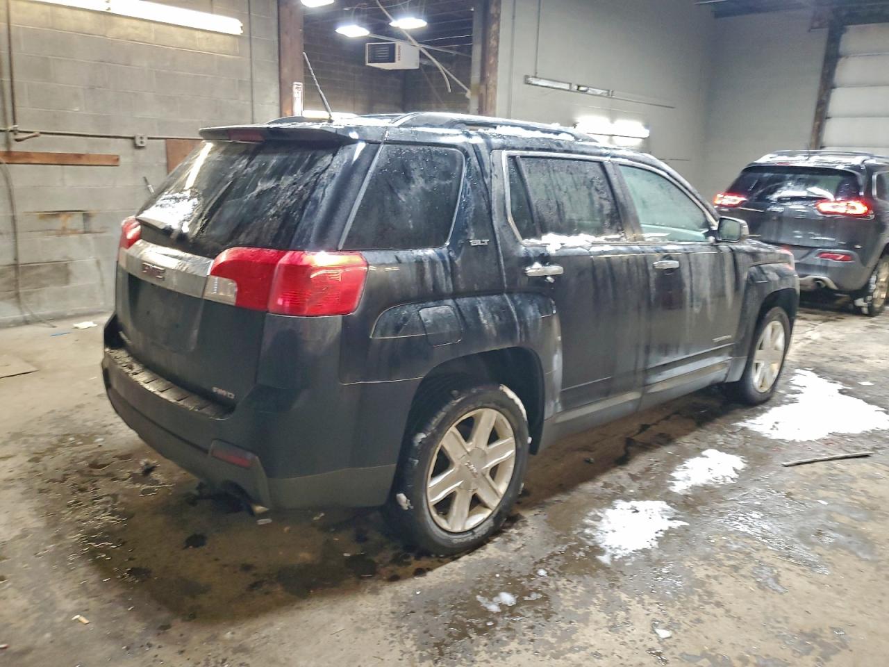 2012 GMC TERRAIN SLT photo 3