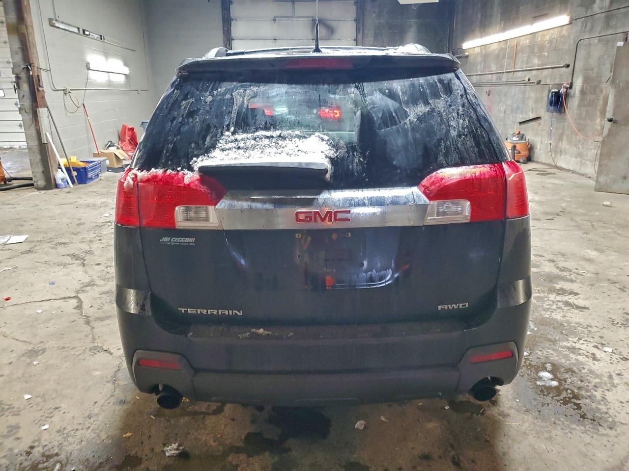 2012 GMC TERRAIN SLT photo 6