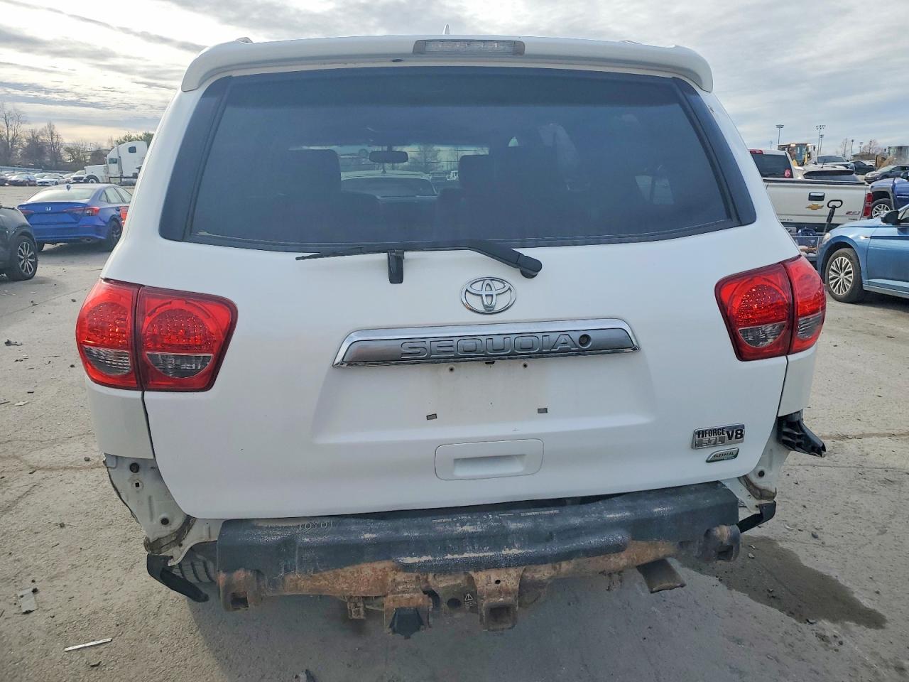 2010 TOYOTA SEQUOIA PLATINUM photo 6