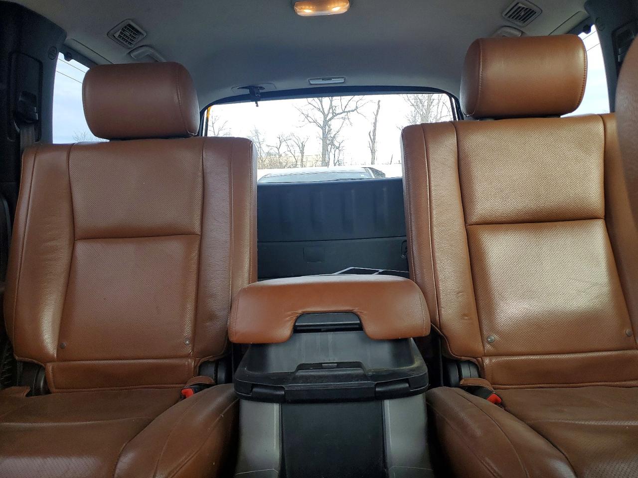 2010 TOYOTA SEQUOIA PLATINUM photo 10