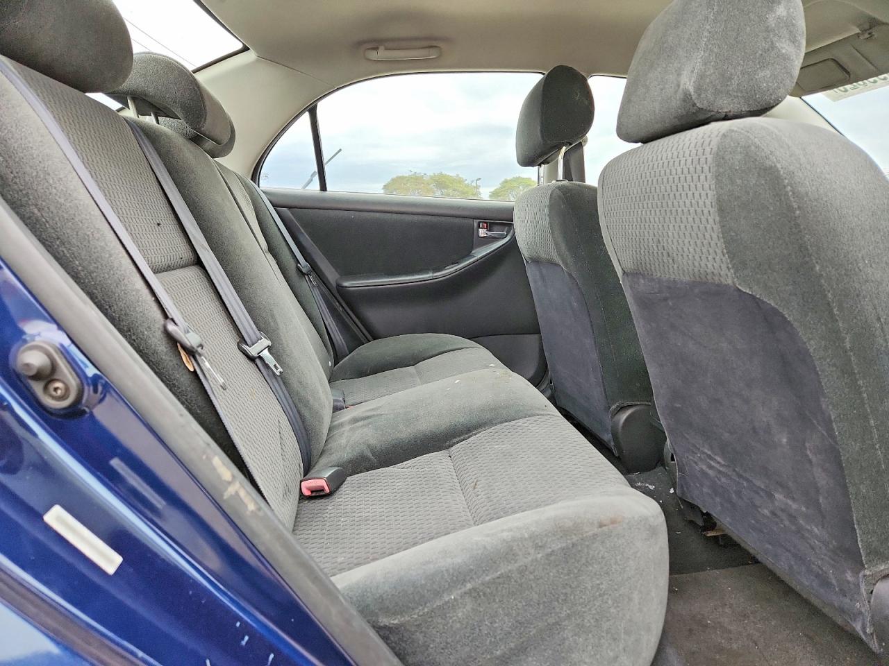 2005 TOYOTA COROLLA CE photo 10