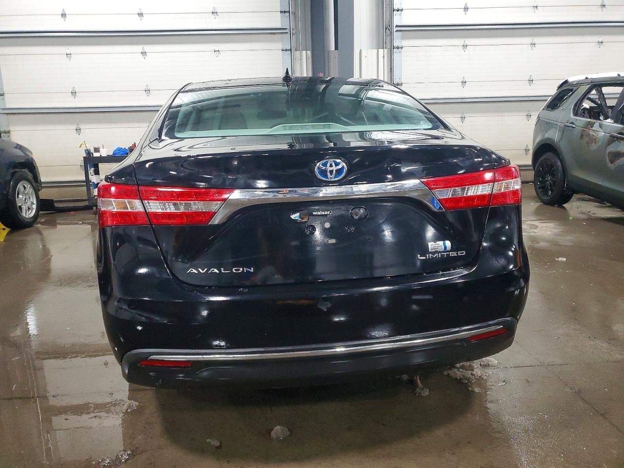 2013 TOYOTA AVALON HYBRID photo 6