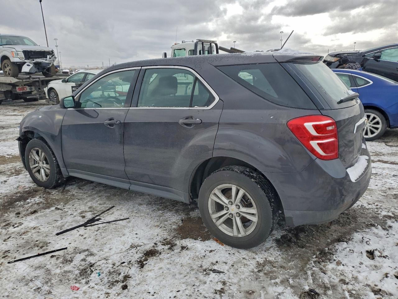 2016 CHEVROLET EQUINOX LS photo 2