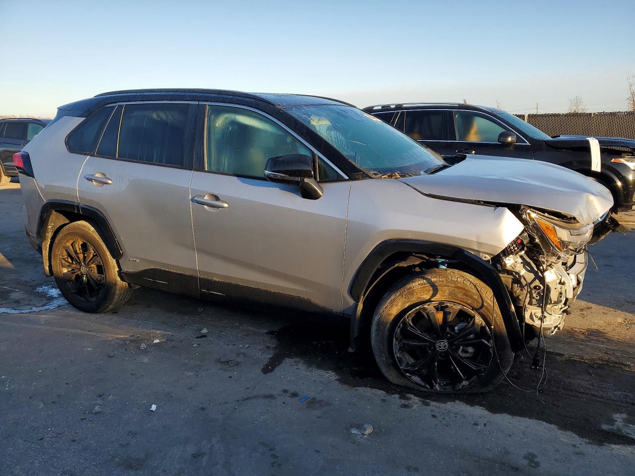 2024 TOYOTA RAV4 XSE photo 4