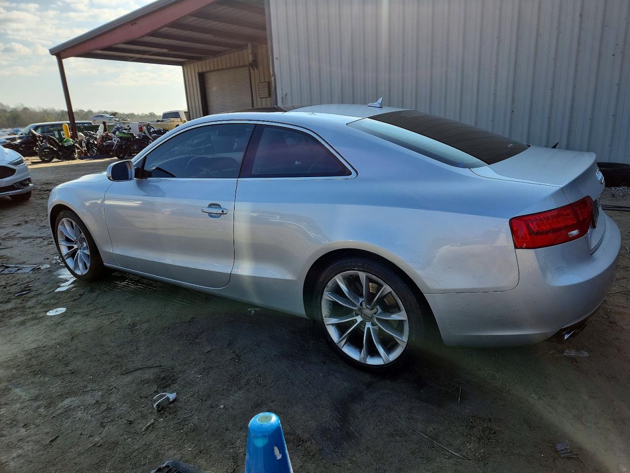 2013 AUDI A5 PREMIUM photo 2