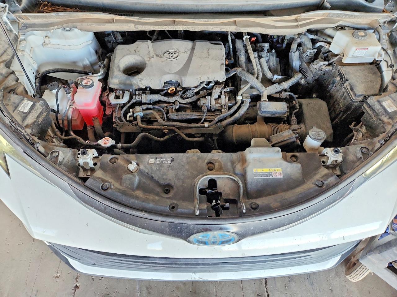 2021 TOYOTA SIENNA LE photo 12
