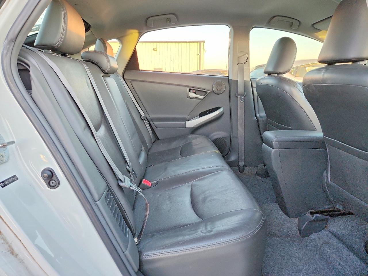 2010 TOYOTA PRIUS photo 10