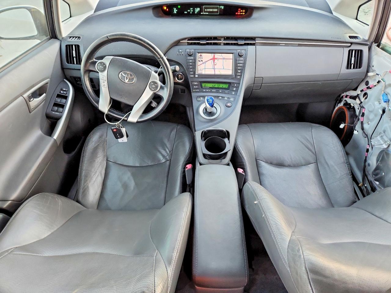 2010 TOYOTA PRIUS photo 8