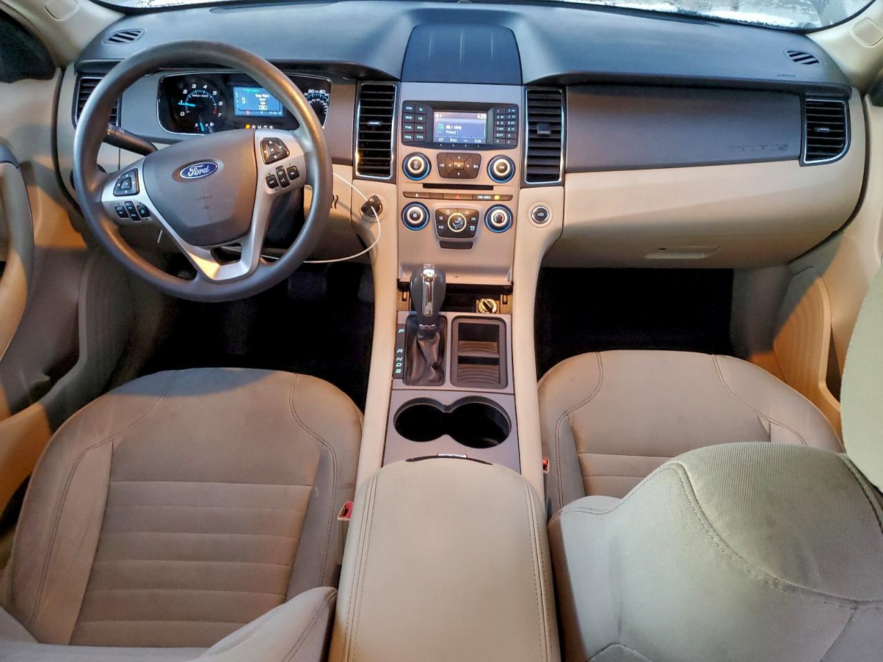 2016 FORD TAURUS SE photo 8