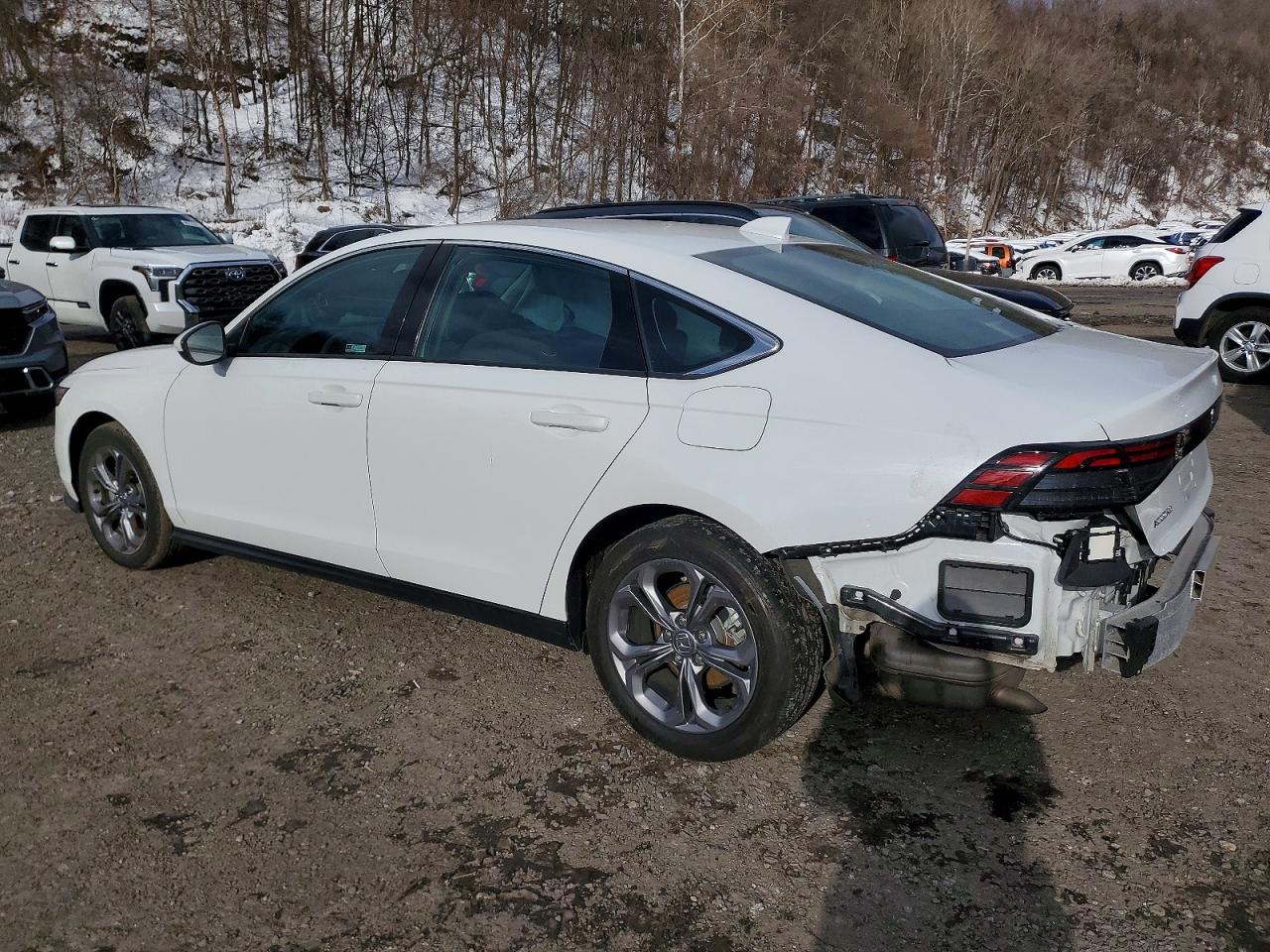 2024 HONDA ACCORD EX photo 3