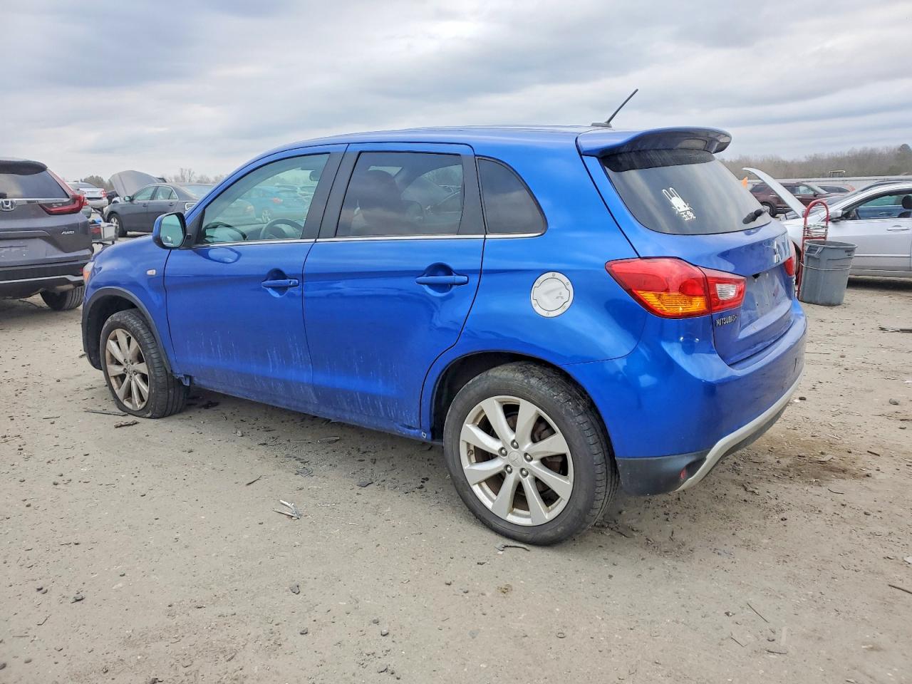 2015 MITSUBISHI OUTLANDER SPORT SE photo 2