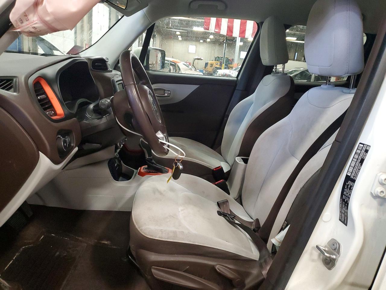 2017 JEEP RENEGADE LATITUDE photo 7