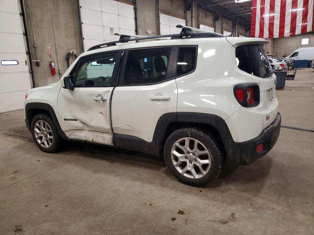 2017 JEEP RENEGADE LATITUDE photo 2