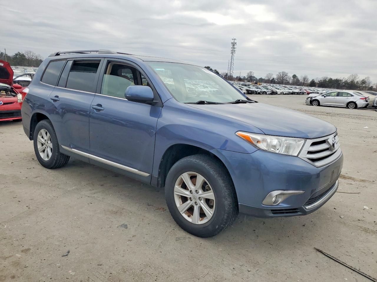 2012 TOYOTA HIGHLANDER BASE photo 7