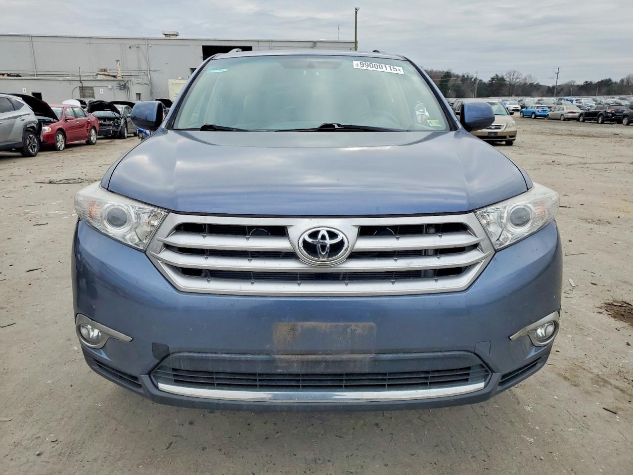 2012 TOYOTA HIGHLANDER BASE photo 9