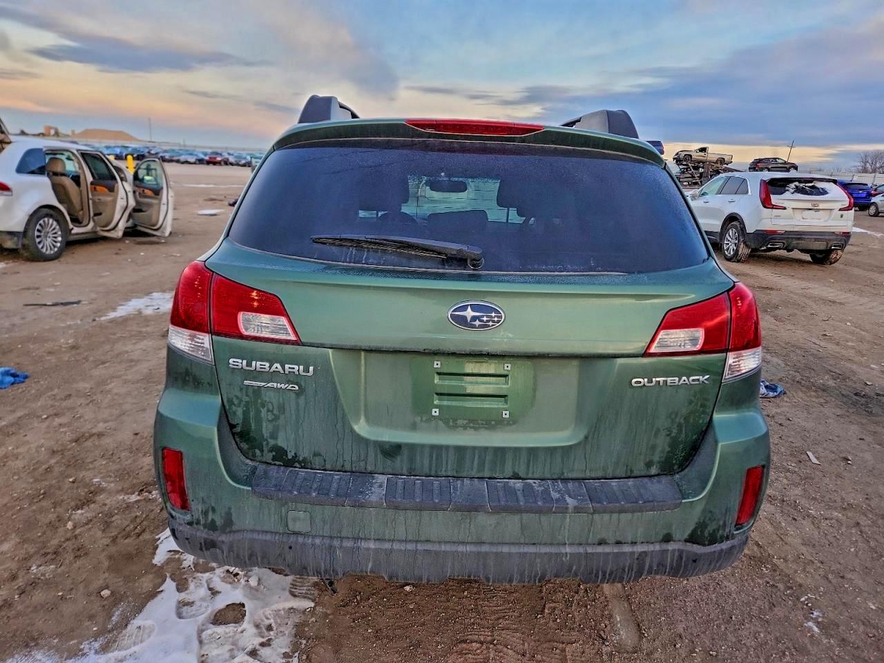 2010 SUBARU OUTBACK 2.5I PREMIUM photo 6