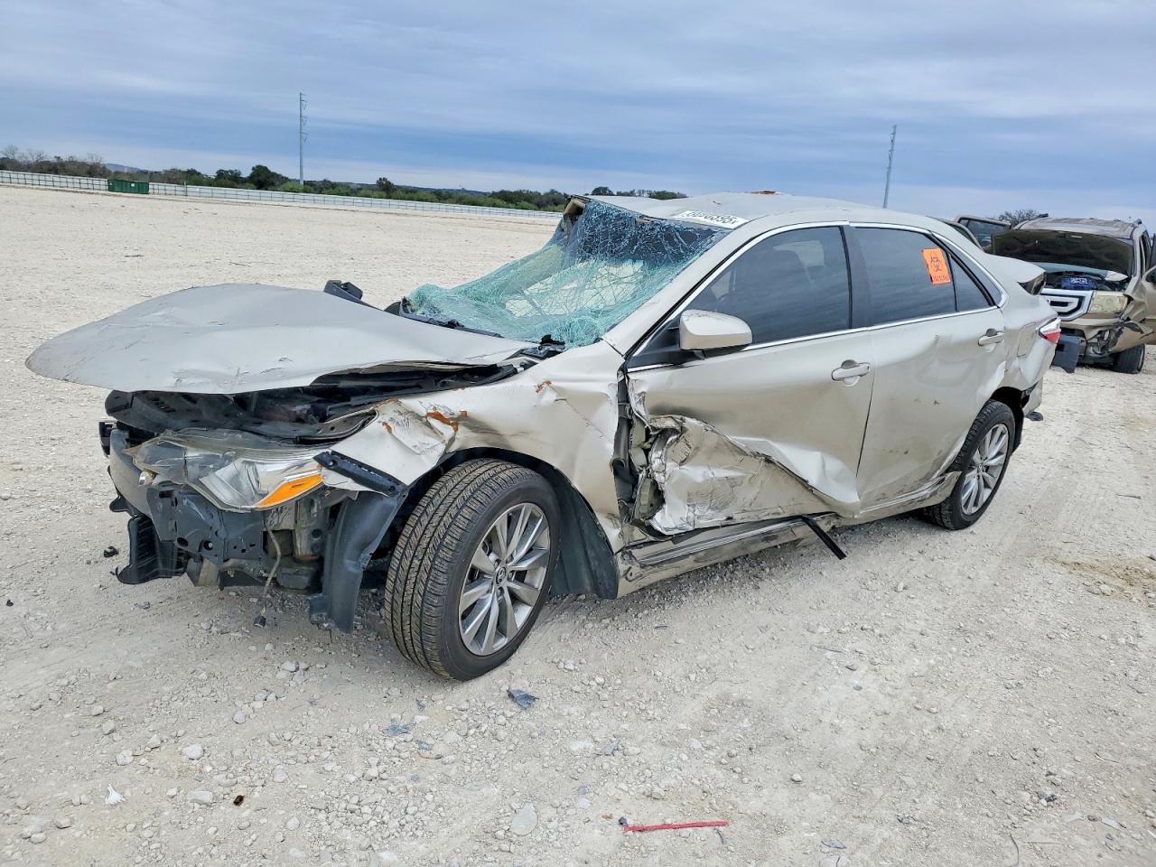 2015 TOYOTA CAMRY
