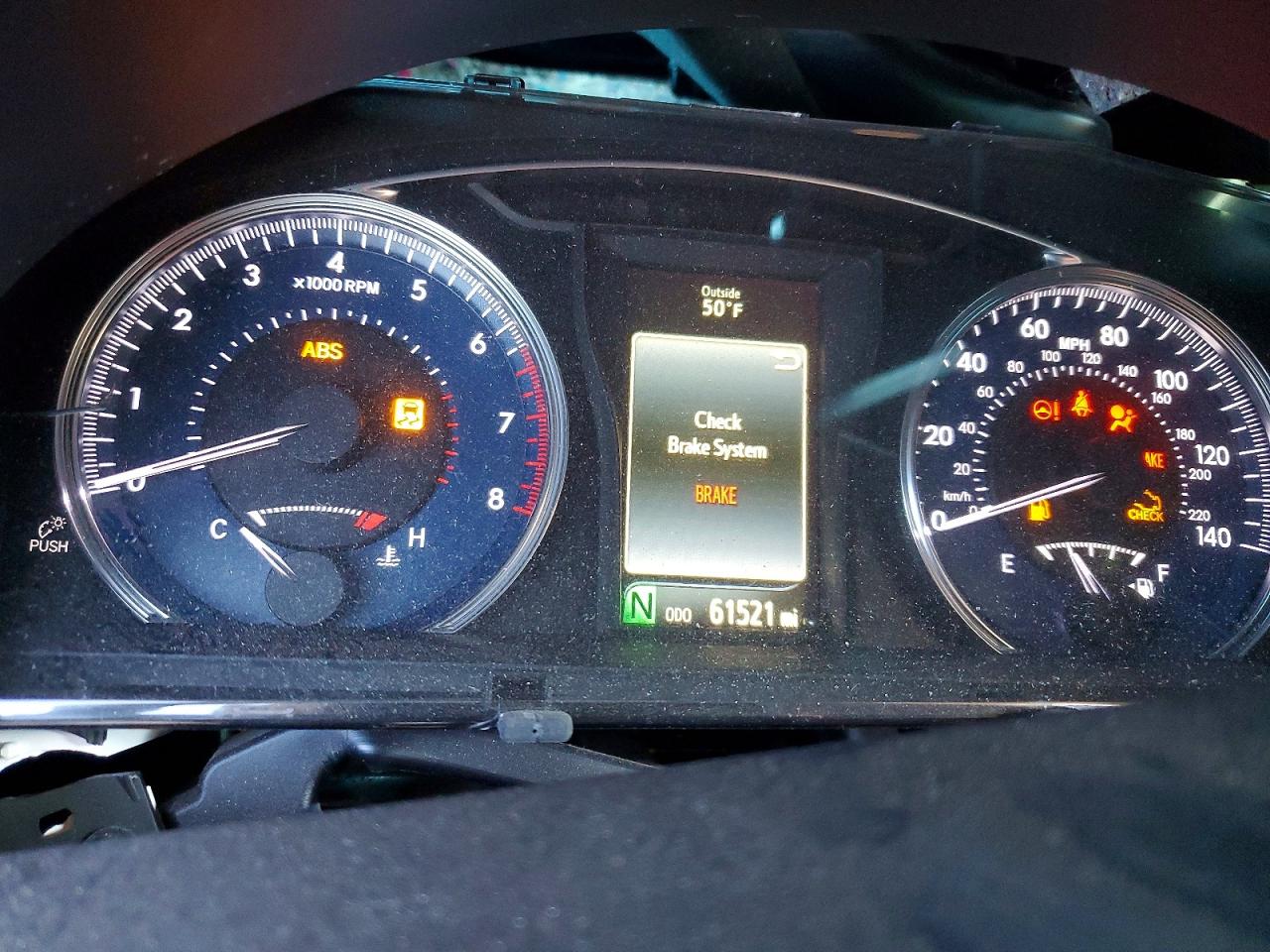 2015 TOYOTA CAMRY LE photo 9
