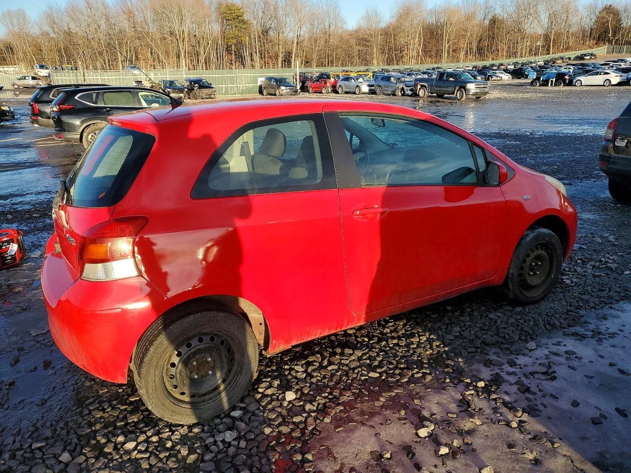 2010 TOYOTA YARIS photo 3